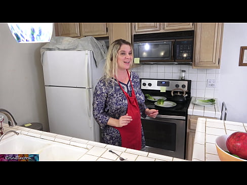 ❤️ A madrasta o ordenha na cozinha antes de sua data ☑ Porno em pt-br.rassadakubani.ru ❌❤